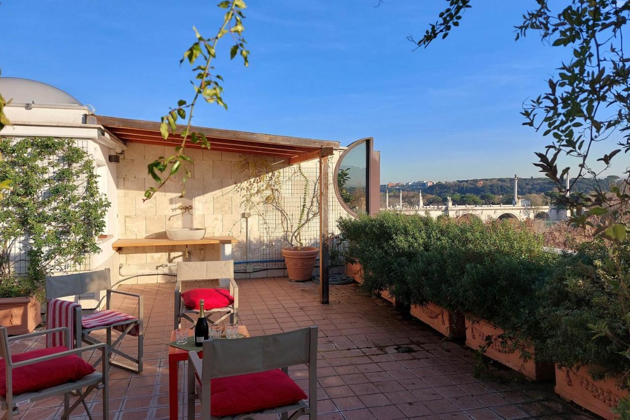 ローマBeautiful Loft In Ponte Milvio With Terraceアパートメント エクステリア 写真
