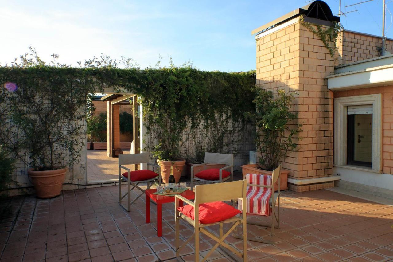 ローマBeautiful Loft In Ponte Milvio With Terraceアパートメント エクステリア 写真