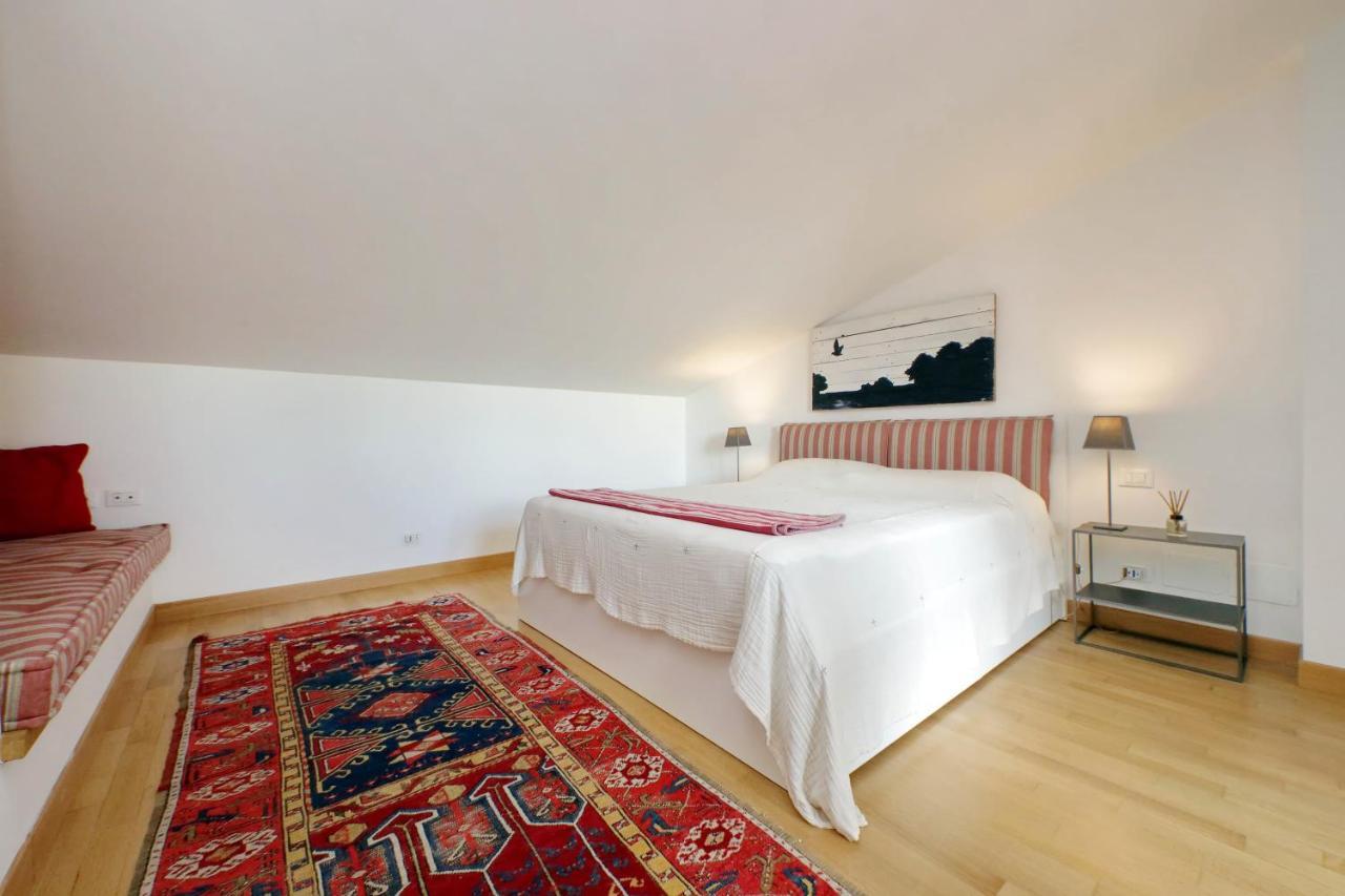ローマBeautiful Loft In Ponte Milvio With Terraceアパートメント エクステリア 写真